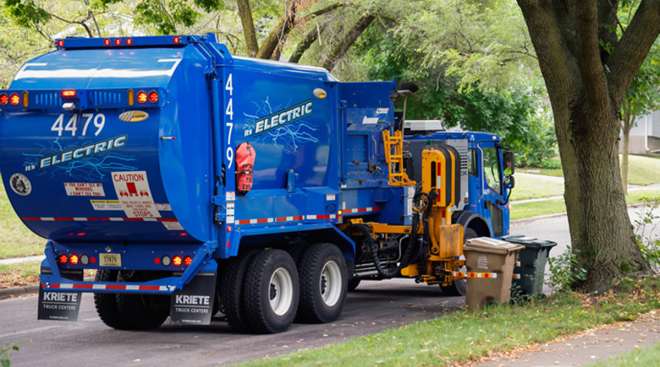 Side-loader electric truck